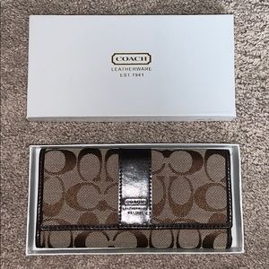 NEVER USED Coach wallet